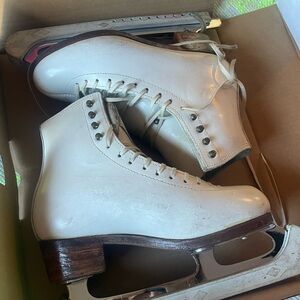 SP-Teri Pro Figure Skates
